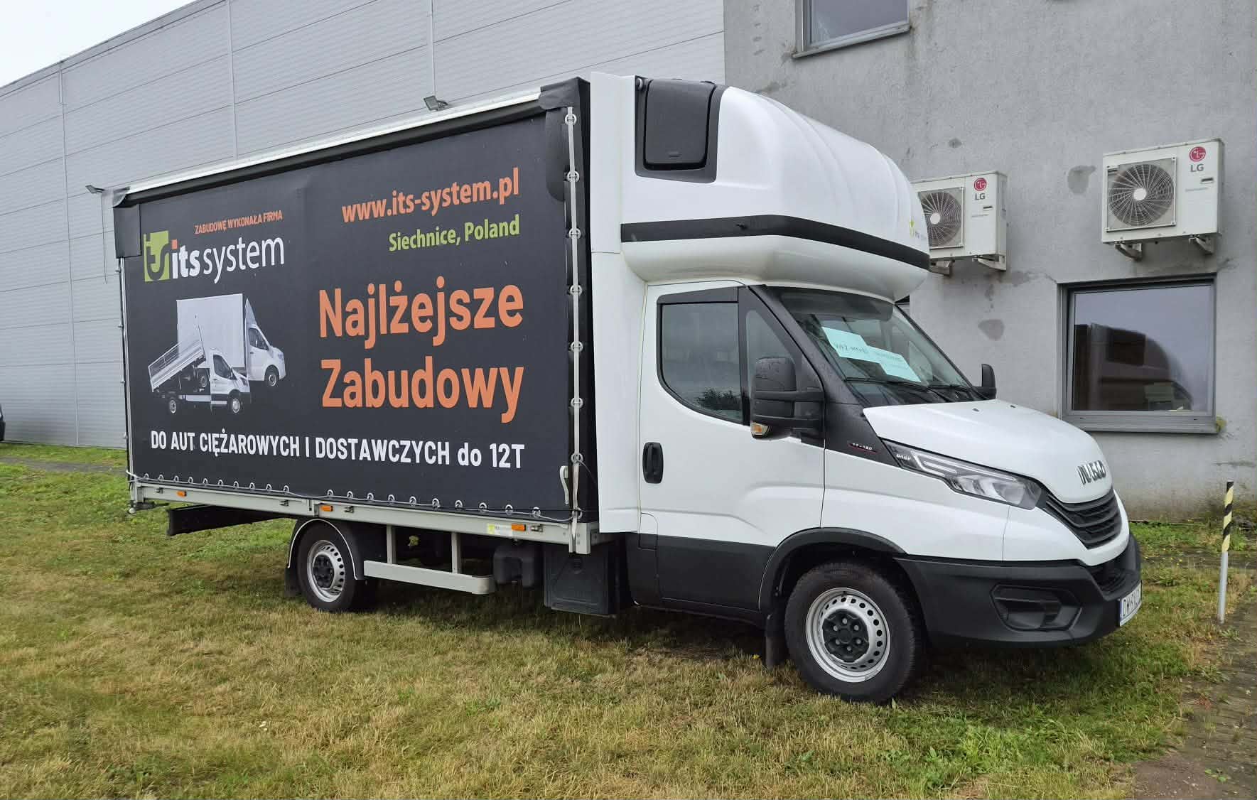 Iveco Daily z plandeką, zabudowa ITS System